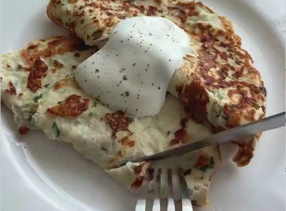 Куриные блинчики с сыром и зеленью