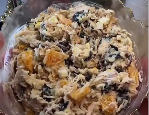 Салат с курицей и апельсинами