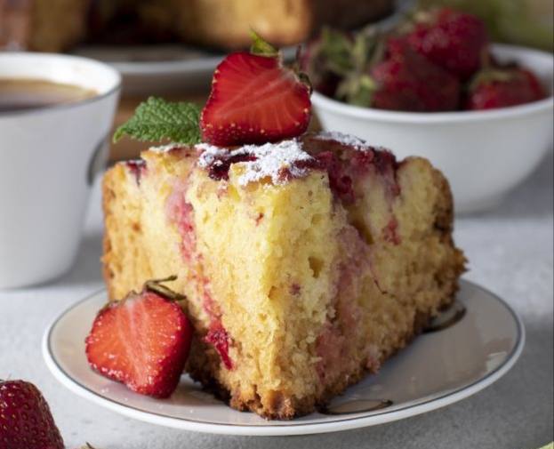 Сливочная клубничная Шарлотка